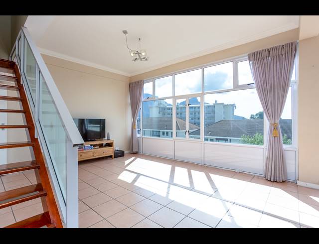 3 BEDROOM APARTMENT SOLD IN KENILWORTH UPPER